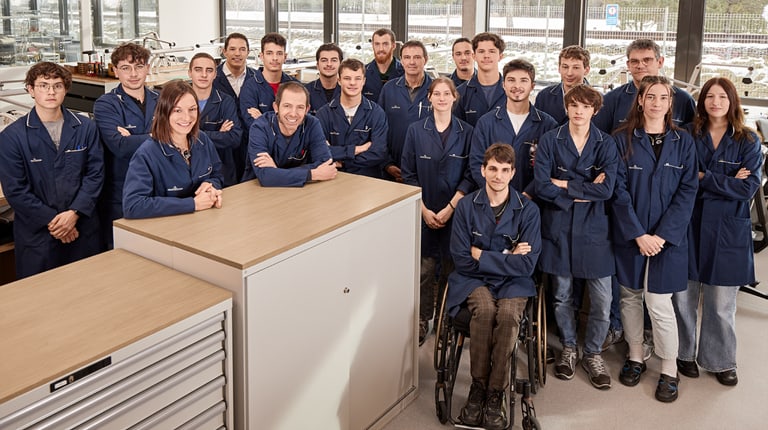 Programme de formation de jeunes maîtres horlogers Jaeger-LeCoultre photo de groupe