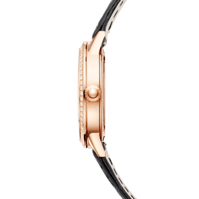 Vue de profil de la montre Q3402530