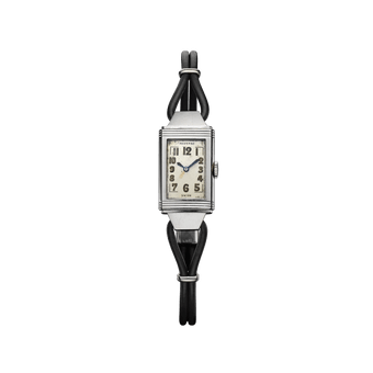 Front product image of the watch QVE90101