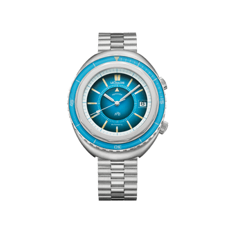 Front product image of the watch QVE87002