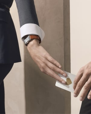 REVERSO: THE RIGHT MOVE