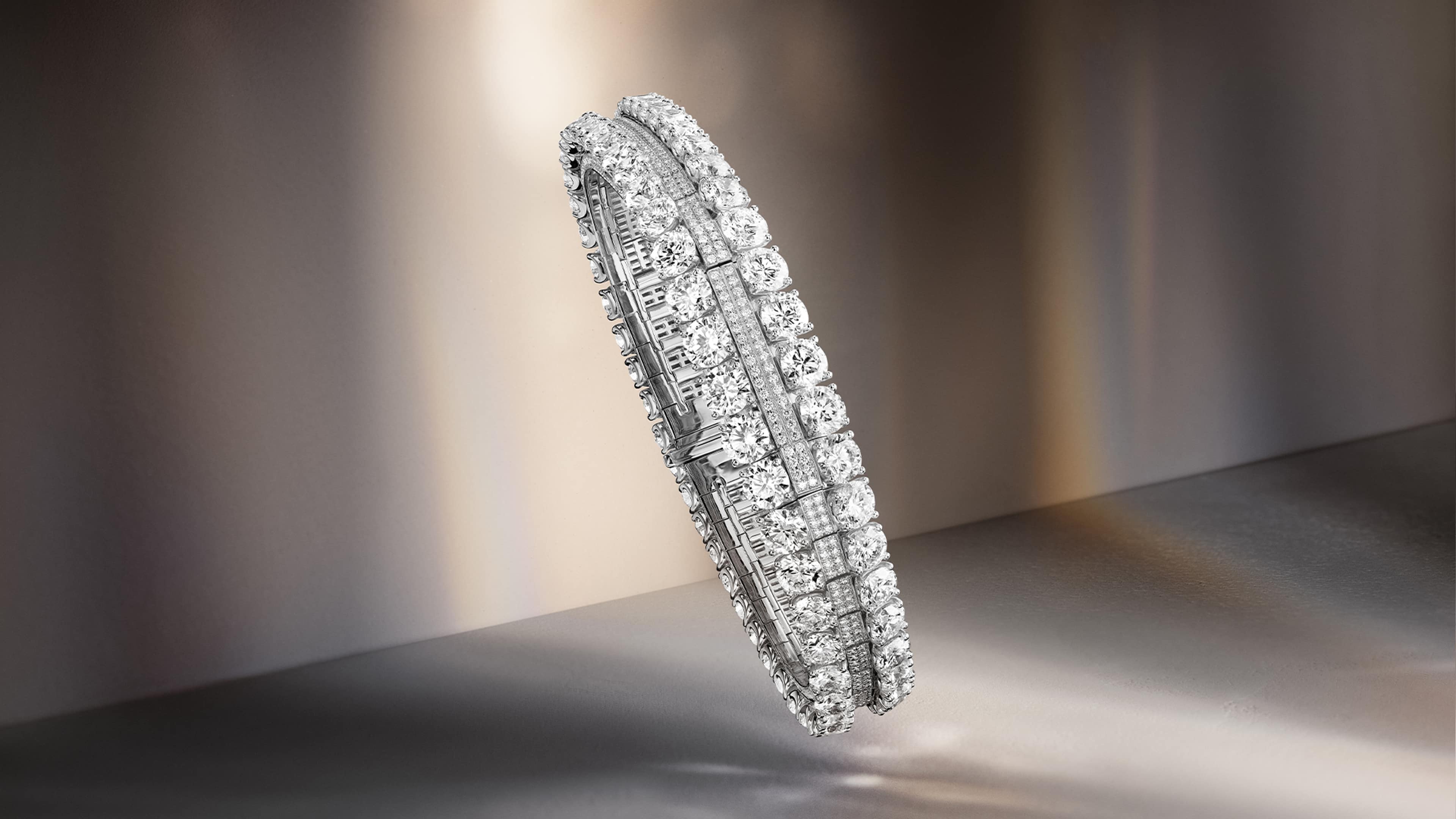 Platinum Ladies Watch Calibre 101 Secrets q2873220 | Jaeger-LeCoultre