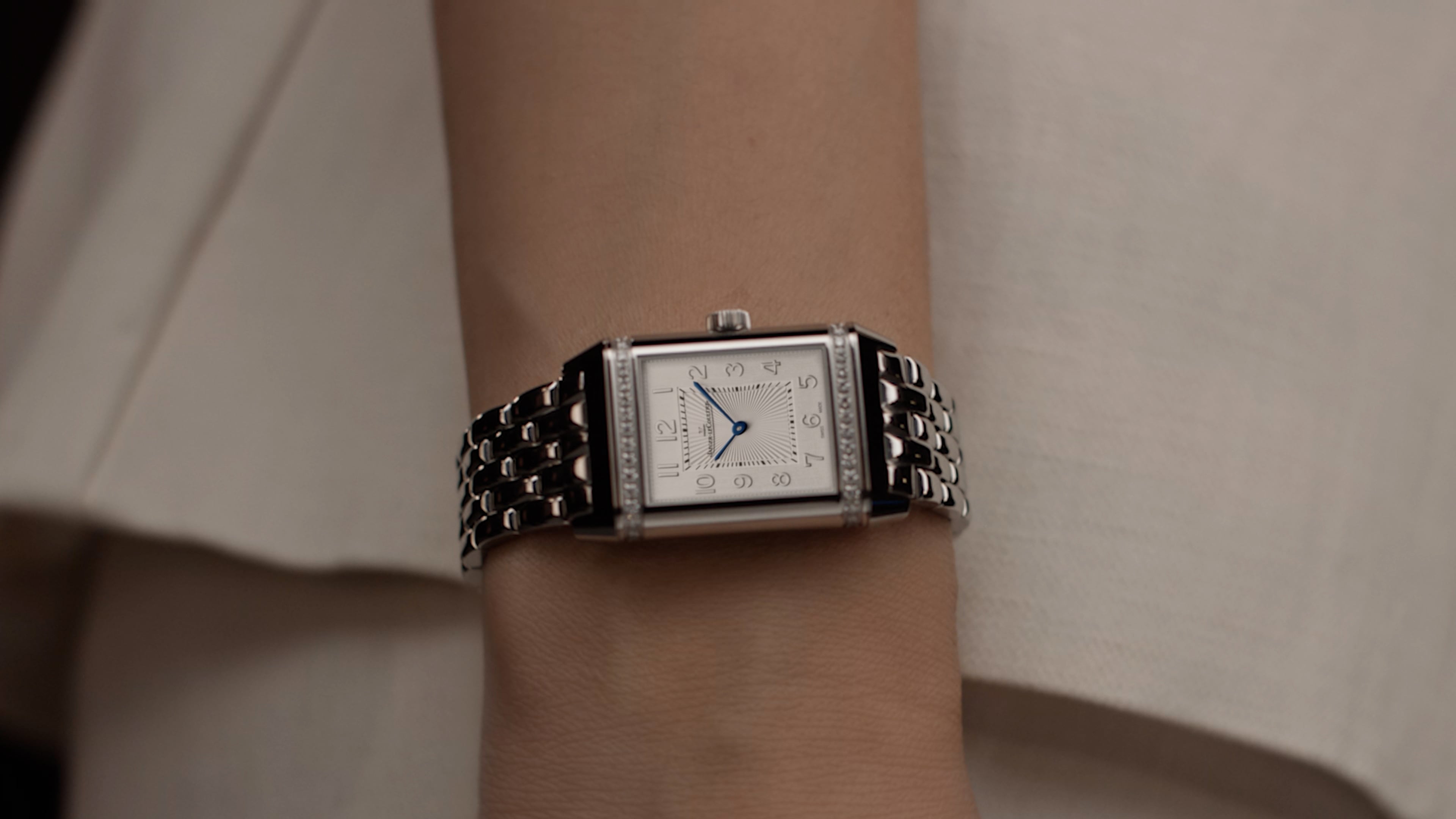 レベルソ：An Unmistakable Style — 立ち現れる個性 | 高級時計製造